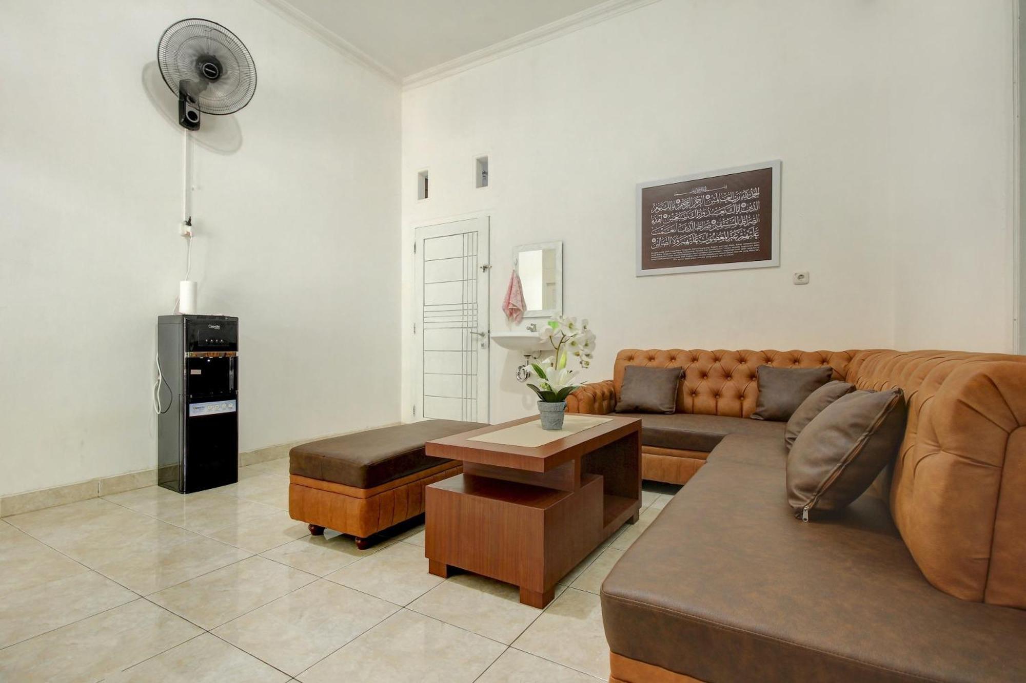 Oyo Life 3415 Penginapan Wimane ปาเลมบัง ภายนอก รูปภาพ