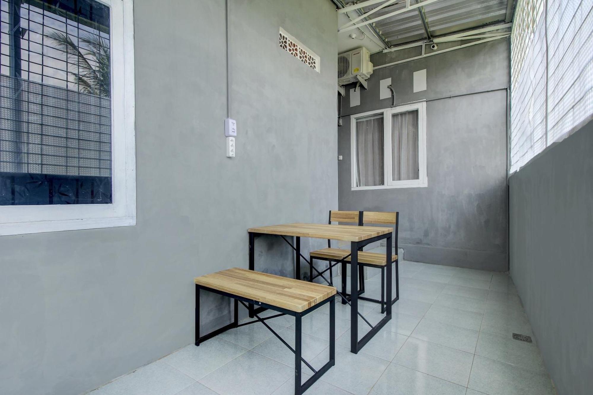 Oyo Life 3415 Penginapan Wimane ปาเลมบัง ภายนอก รูปภาพ