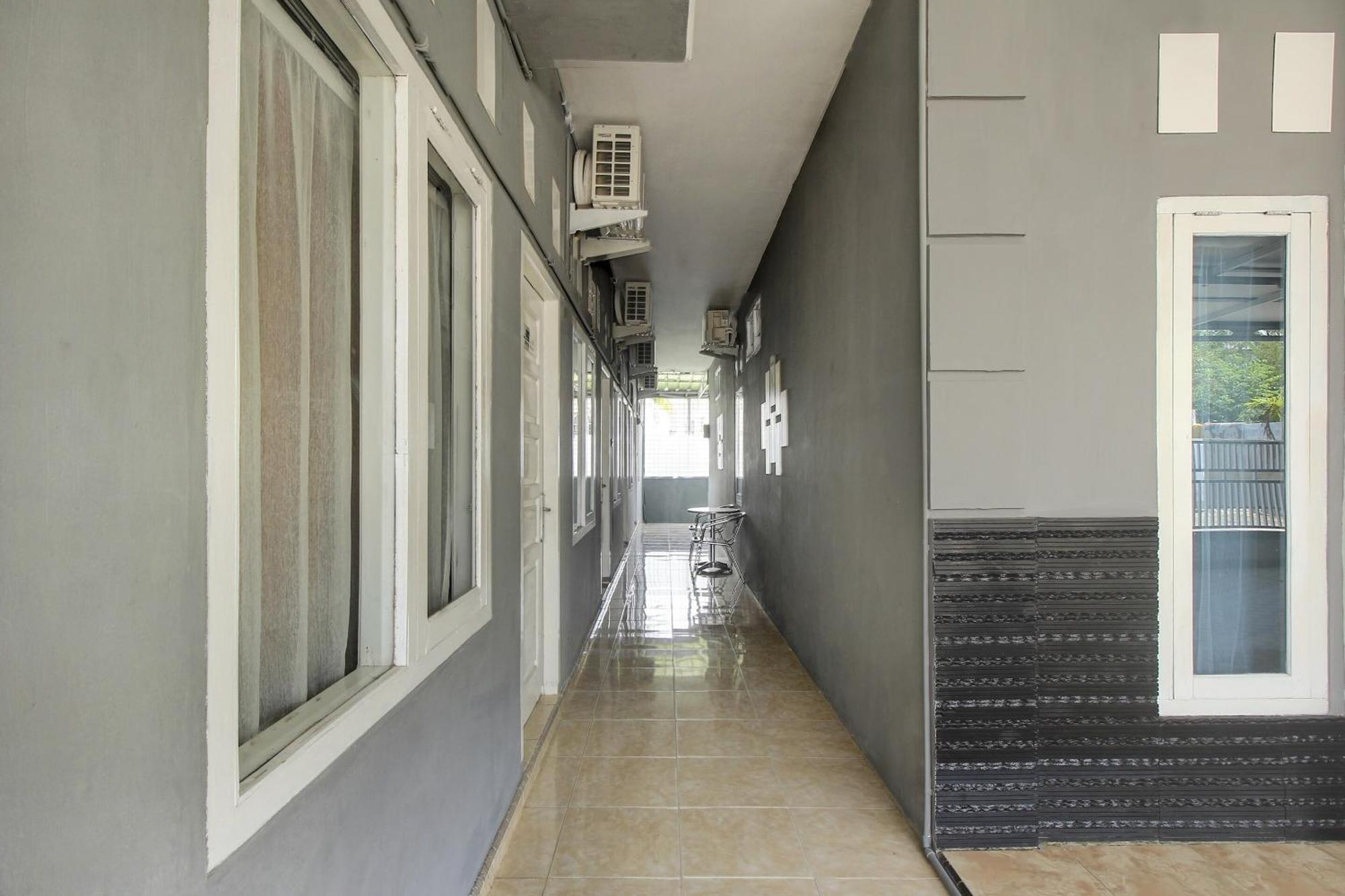 Oyo Life 3415 Penginapan Wimane ปาเลมบัง ภายนอก รูปภาพ