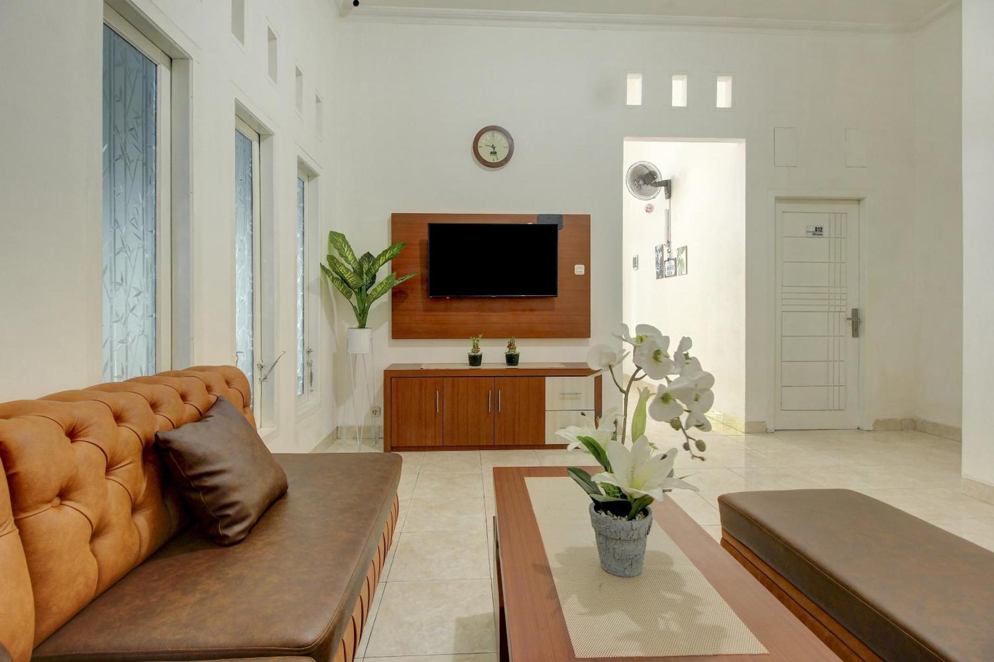 Oyo Life 3415 Penginapan Wimane ปาเลมบัง ภายนอก รูปภาพ