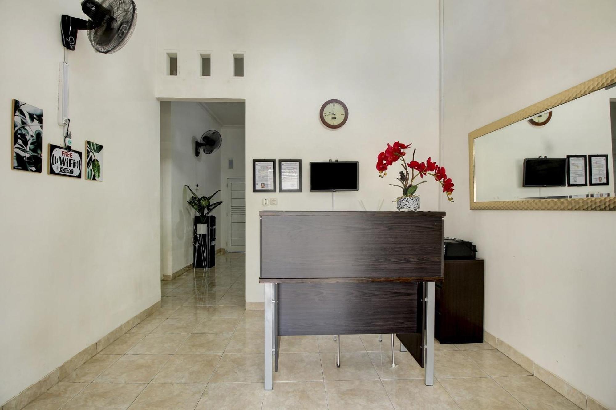 Oyo Life 3415 Penginapan Wimane ปาเลมบัง ภายนอก รูปภาพ